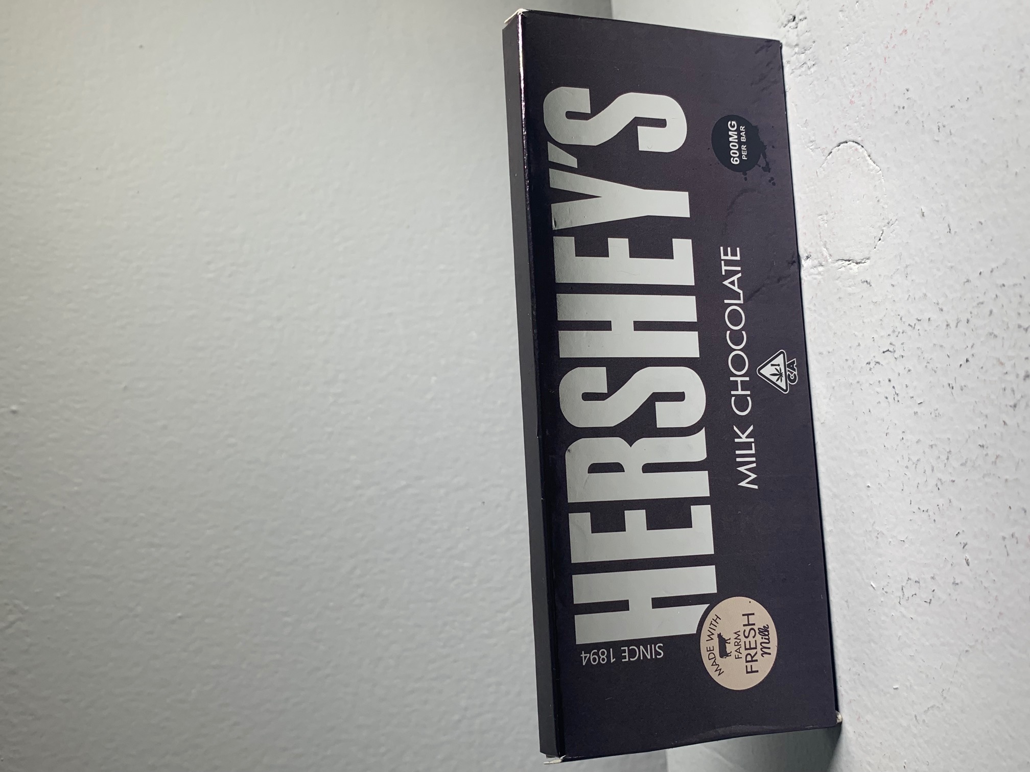 Hershey’s 600MG Infused Chocolate Bar – HOTBOX